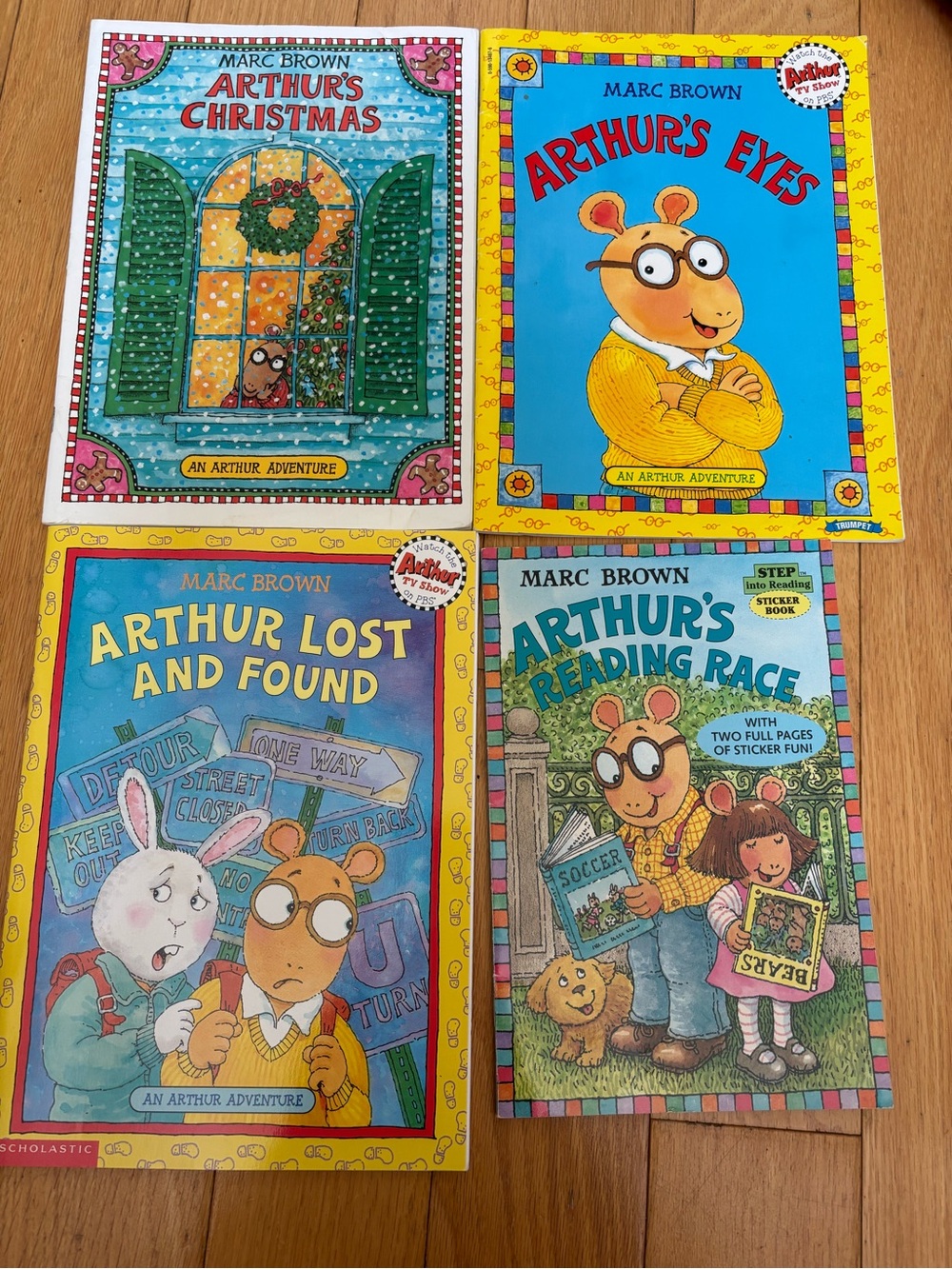 Lot of Vintage Arthur Books by Marc Brown
